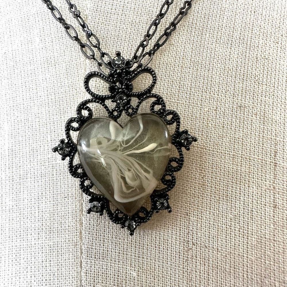 Black and yellow heart pendant necklace
